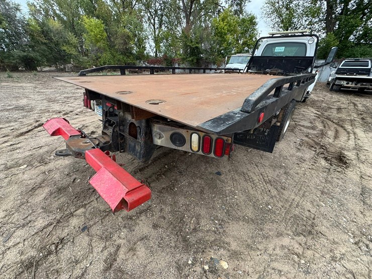 #1935-•-2004-chevrolet-5500-roll-back-truck-image-25