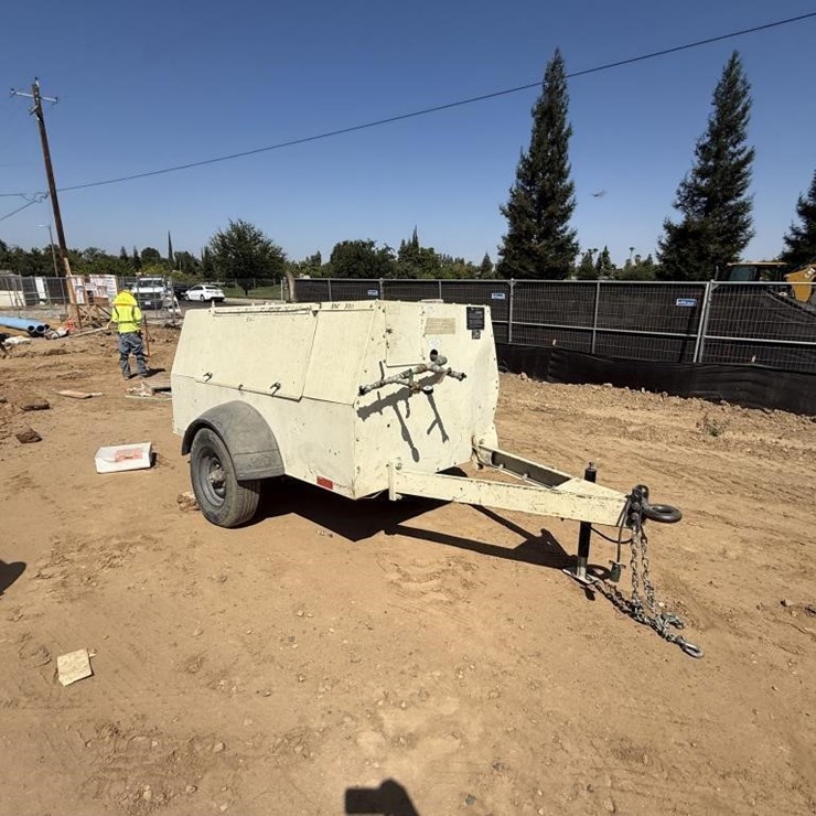 1995 LeRoi Q185 Towable Air Compressor