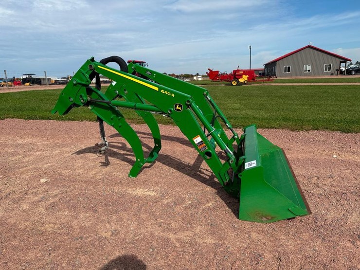 john-deere-440r-image-1