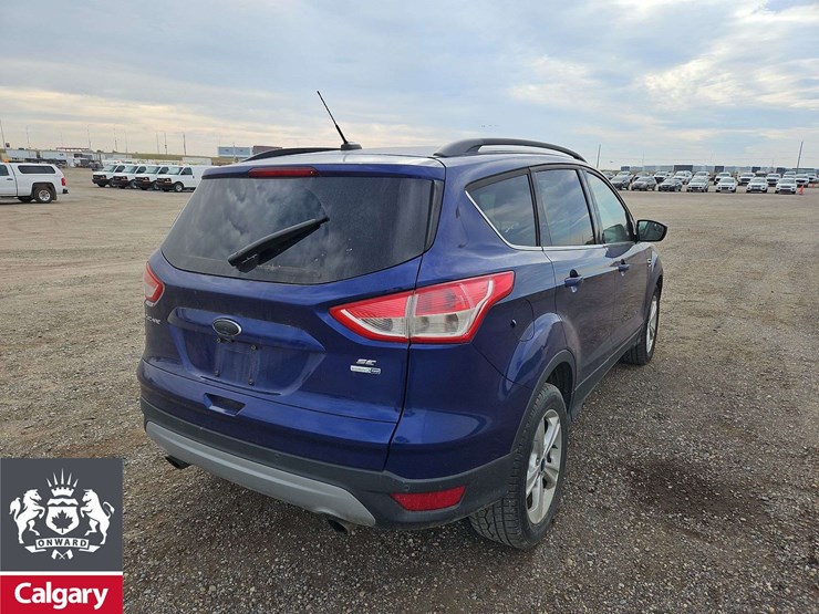 2015-ford-escape-se-image-4