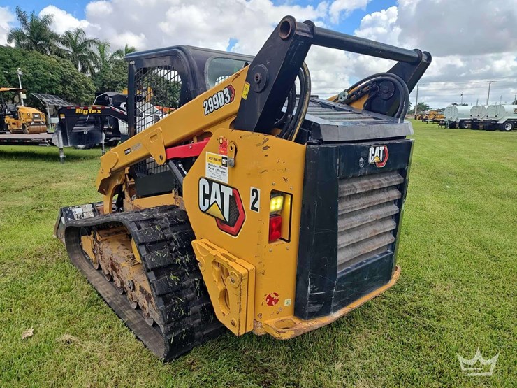 2021-caterpillar-299d3-image-4