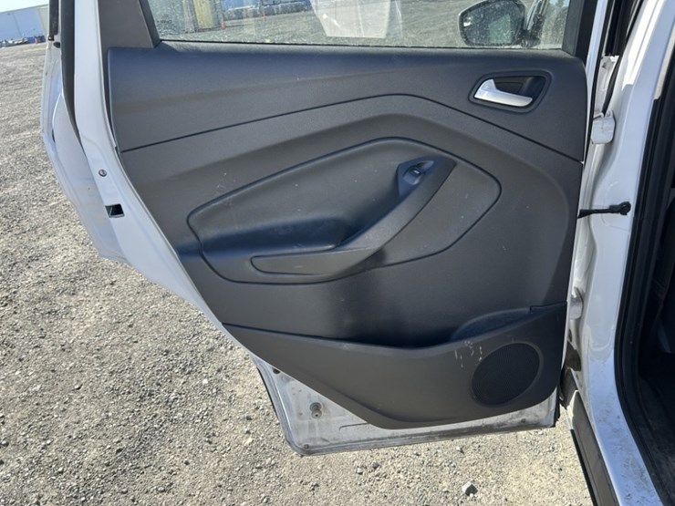 2017-ford-escape-image-26