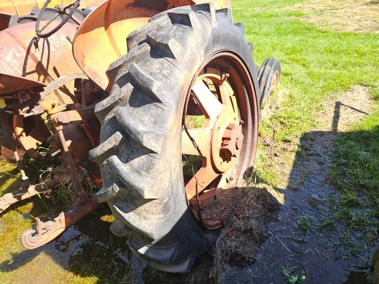 #2525-•-case-tractor-image-29
