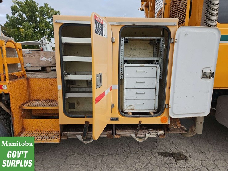 2009-international-durastar-4400-image-25
