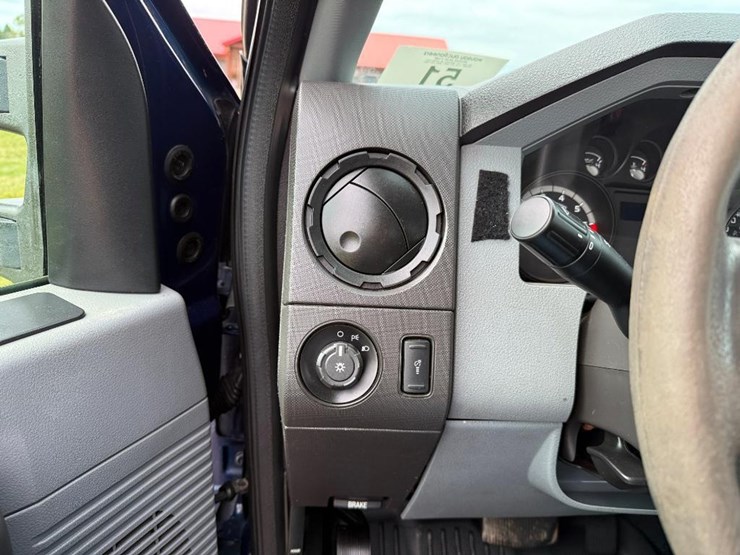 ford-f250-xl-image-54