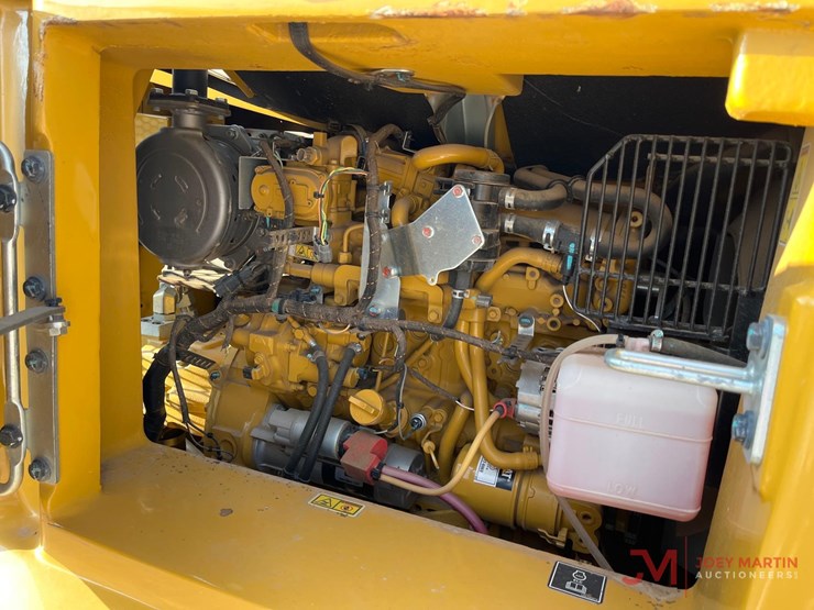 caterpillar-310-image-8