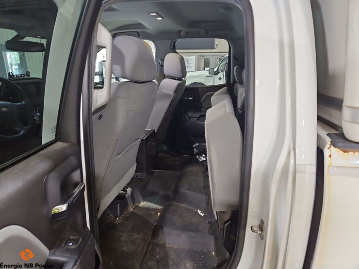 2016-chevrolet-silverado-2500hd-image-11