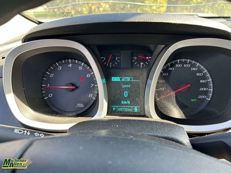 2015-chevrolet-equinox-image-16