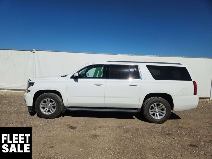 2015-chevrolet-suburban-image-5
