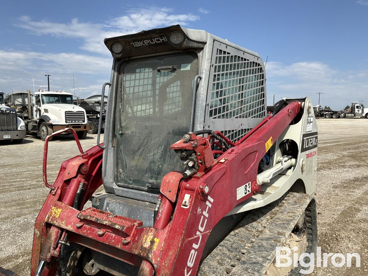 2019-takeuchi-tl12r2-image-11