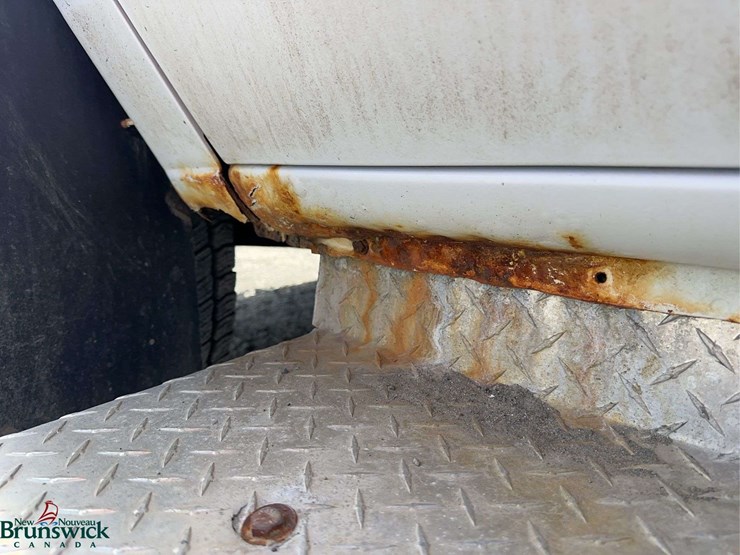 2014-ford-e450-image-17