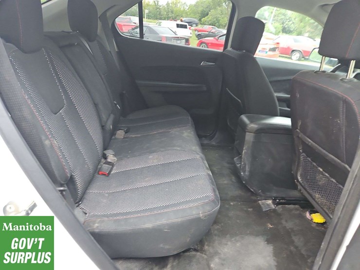 2017-chevrolet-equinox-image-23