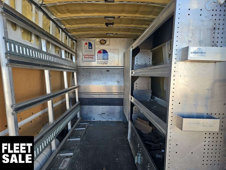 2019-nissan-nv3500hd-image-22