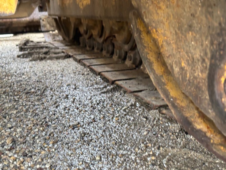 komatsu-d37e-2-image-12