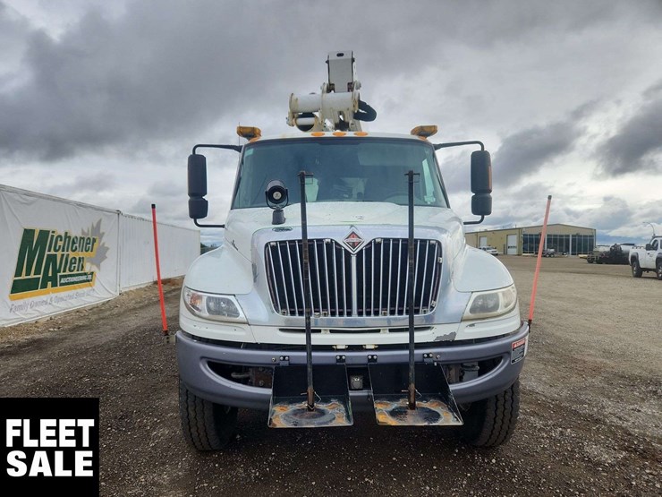 2013-international-durastar-4400-image-8