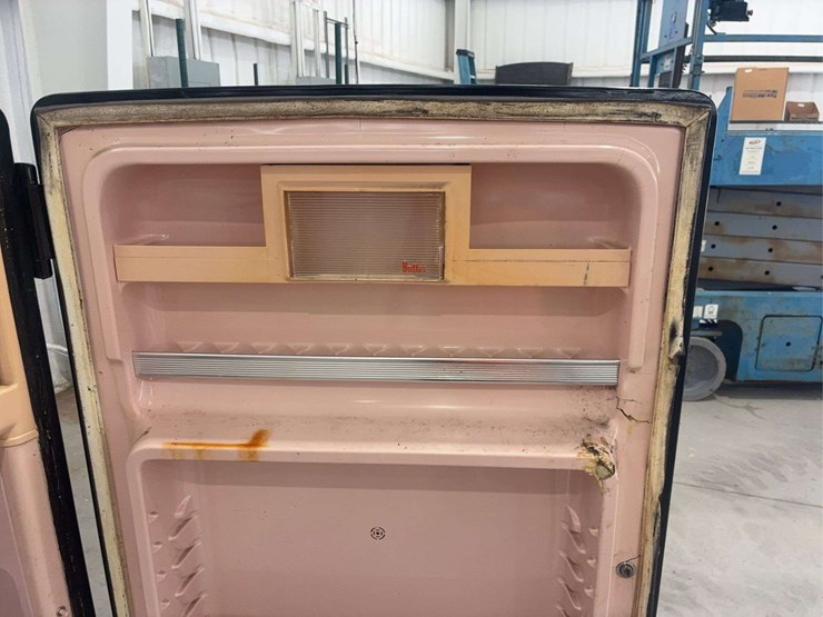 ge-vintage-fridge-image-7