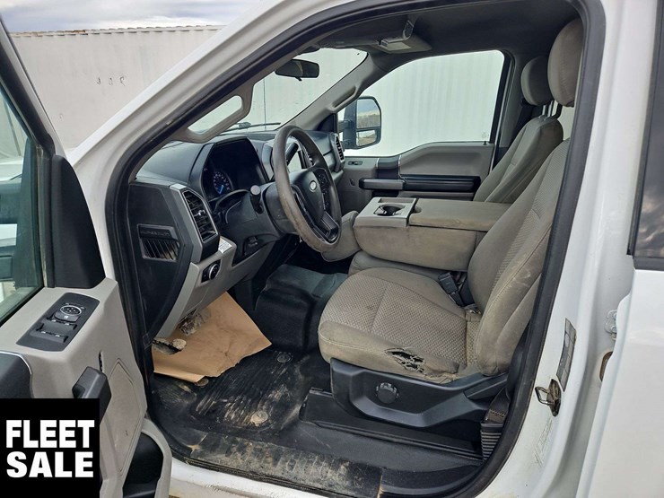 2020-ford-f350-image-13