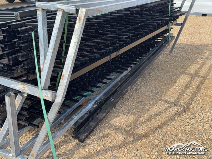 qty-of-(24)-10-ft.-galvanized-steel-fence-image-5