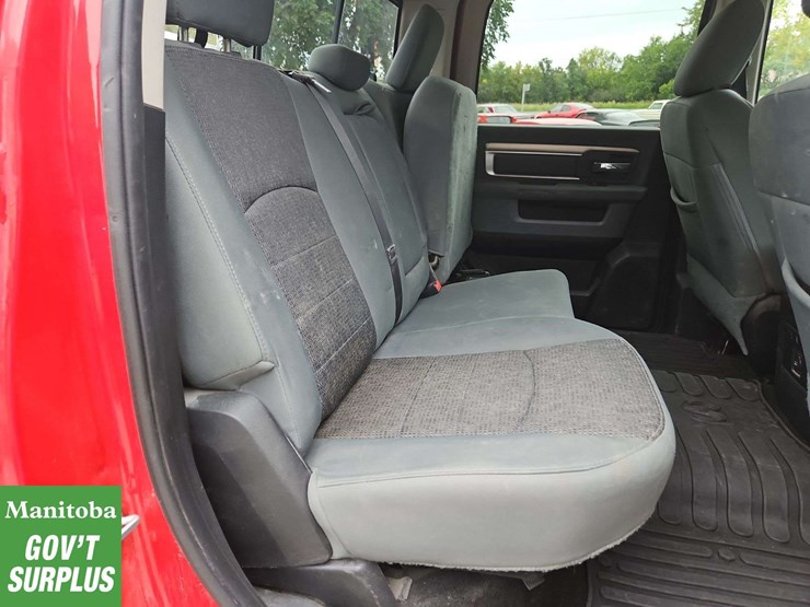 2015-dodge-2500-image-33