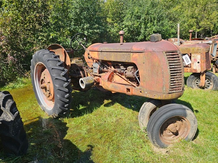 #2528-•-cockshutt-f3-tractor-image-7