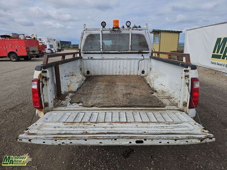 2011-ford-f250-image-15