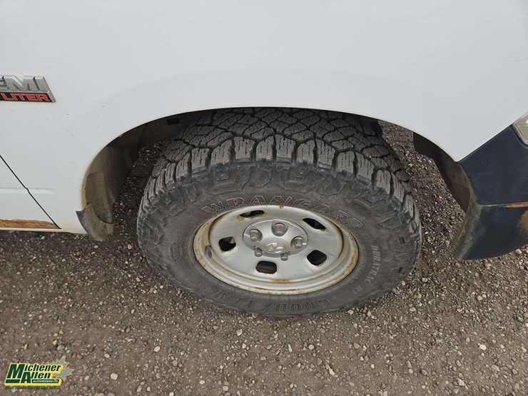 2014-dodge-1500-image-12