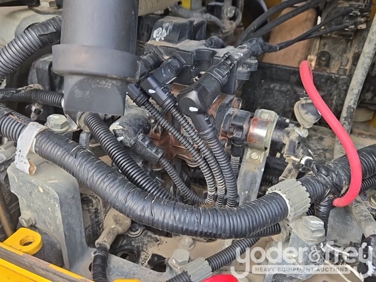 2023-komatsu-d61px-24-image-44