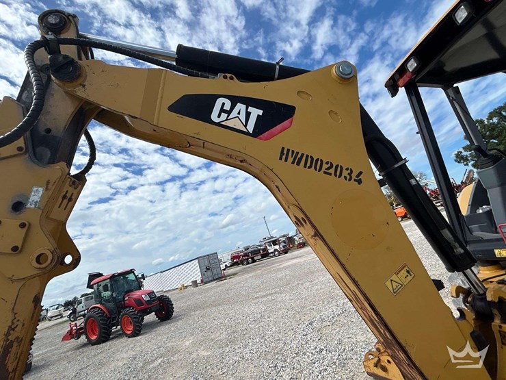 2017-caterpillar-420f2-it-image-25