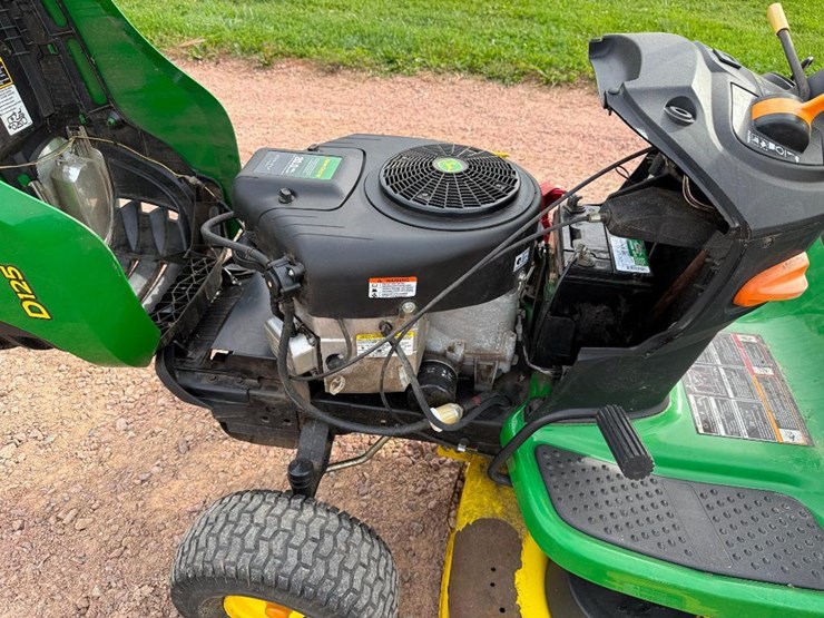 2014-john-deere-d125-image-22