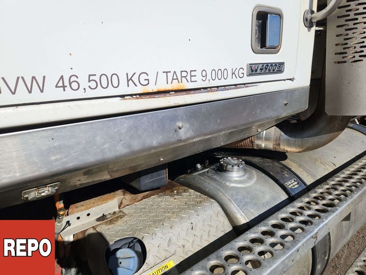 2014-western-star-4900-image-40