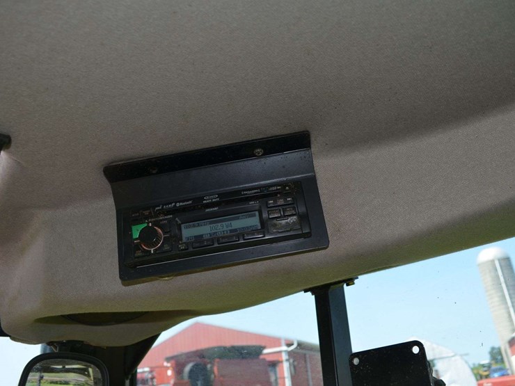 case-ih-125-image-29