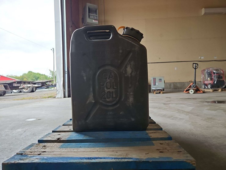 4-20l-diesel-fuel-cans-image-4