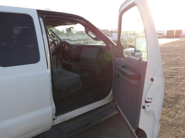 2015-ford-f250-image-13