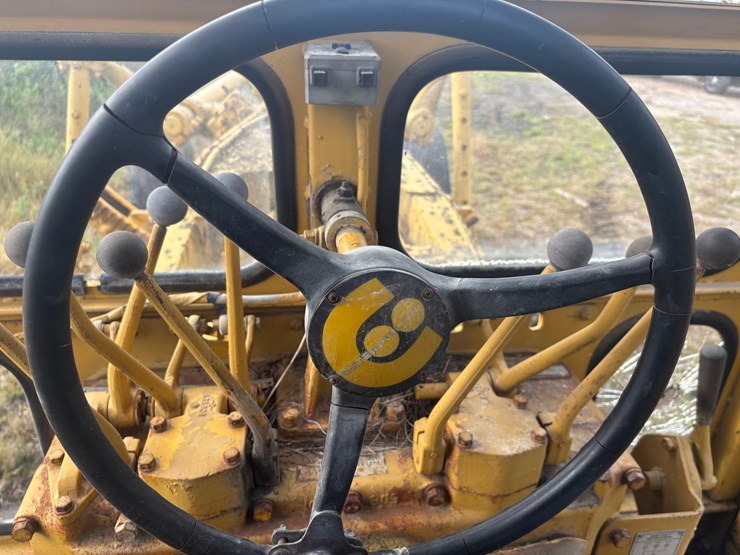 caterpillar-12-image-8