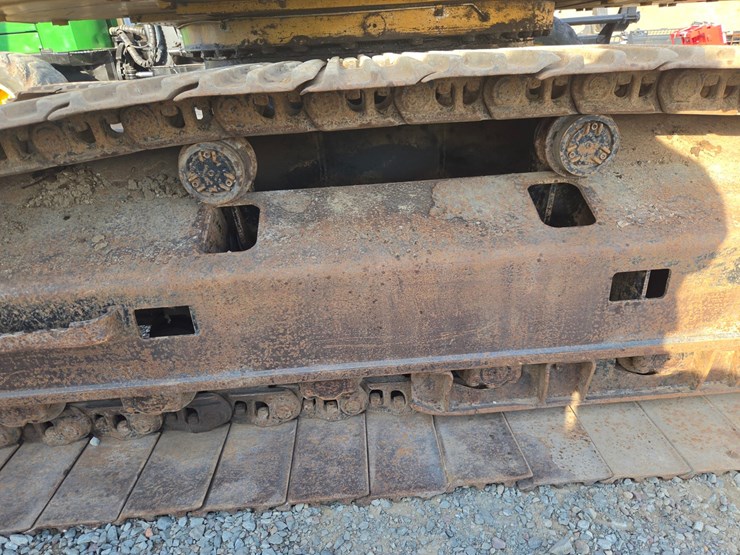 caterpillar-330b-image-63