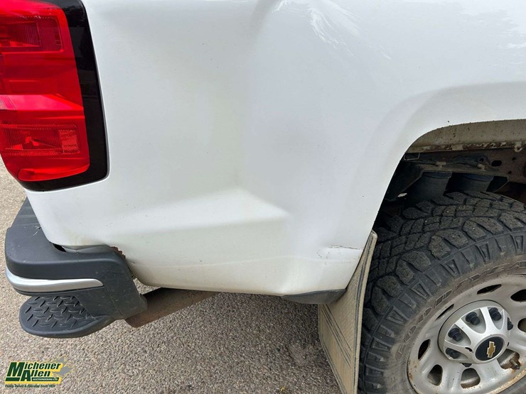 2018-chevrolet-silverado-2500hd-image-19