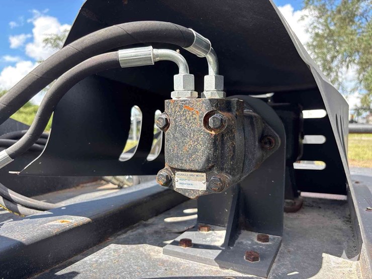 70in-hydraulic-brush-cutter-skid-steer-attachment-image-5