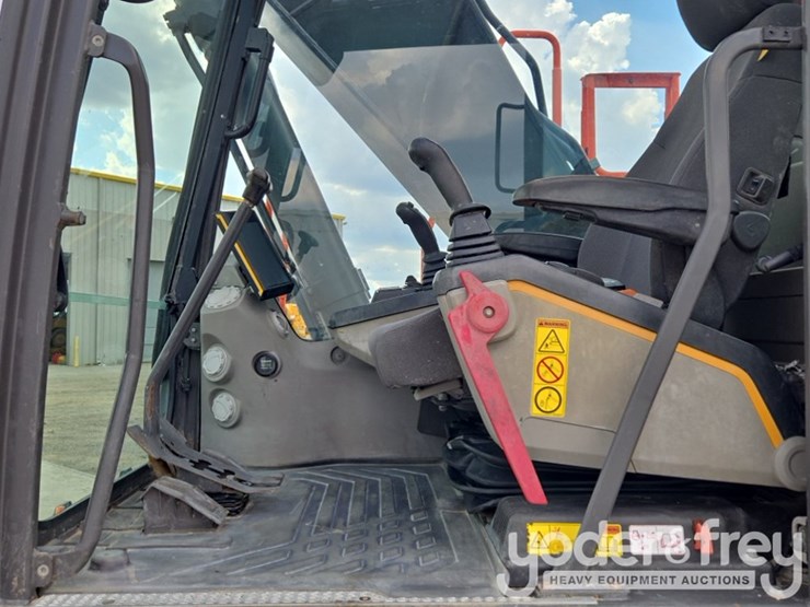 2021-volvo-ec200el-image-71