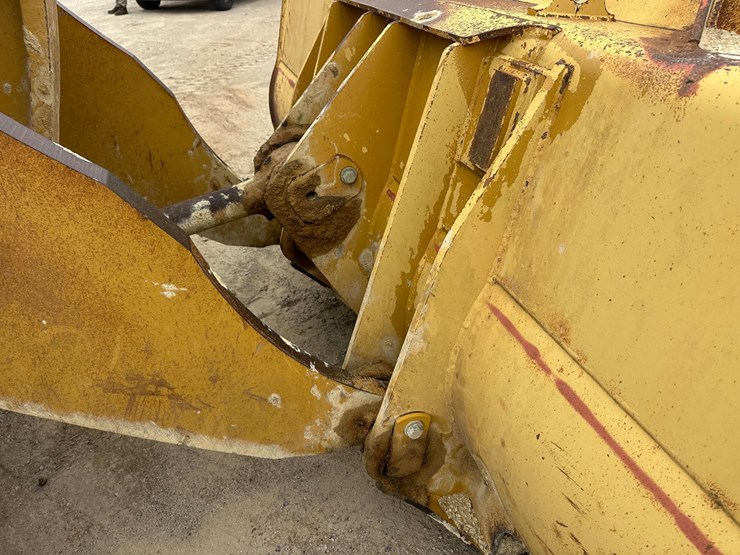 2014-caterpillar-972k-image-33