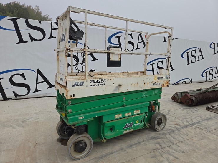 2017-jlg-2032es-image-1