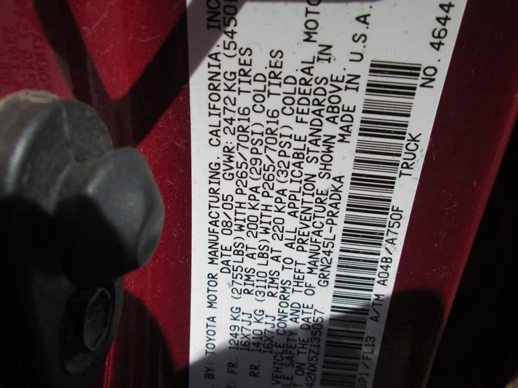 2005-toyota-tacoma-image-38