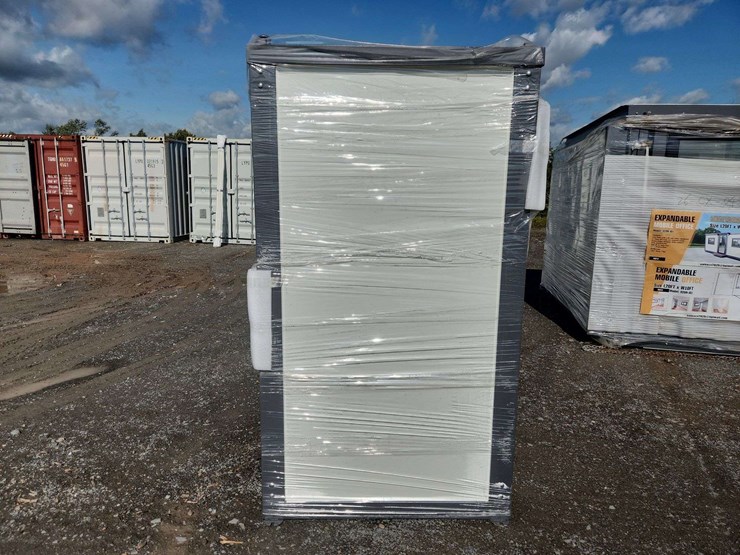 bastone-portable-restroom-2-private-stalls---grey-image-3