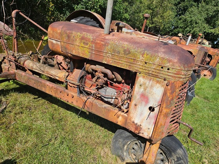 #2527-•-bf-avery-tractor-image-11