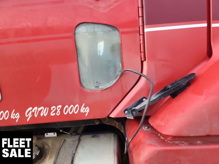 2005-freightliner-columbia-120-image-30