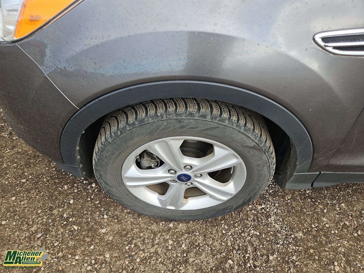 2014-ford-escape-se-image-9