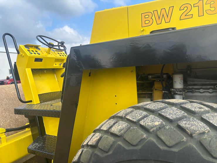 bomag-bw213d-image-23