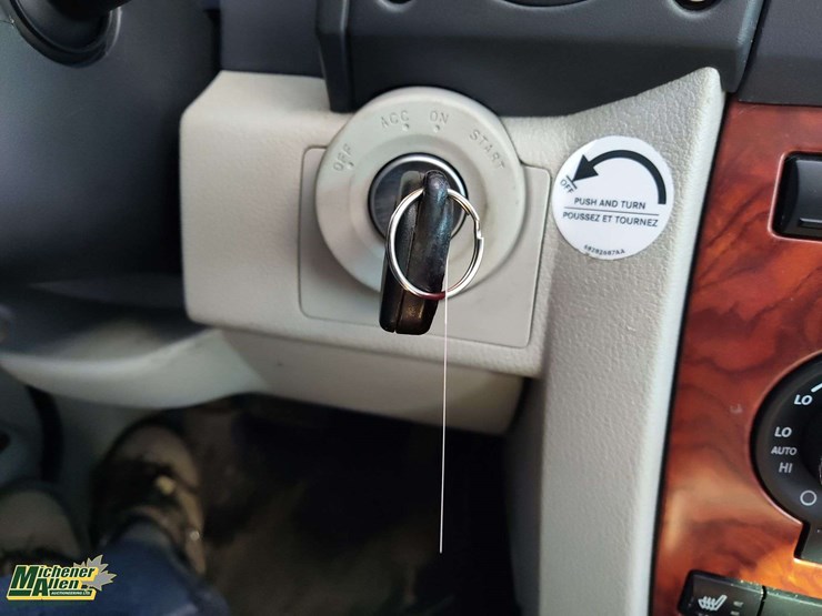 2007-jeep-commander-image-12