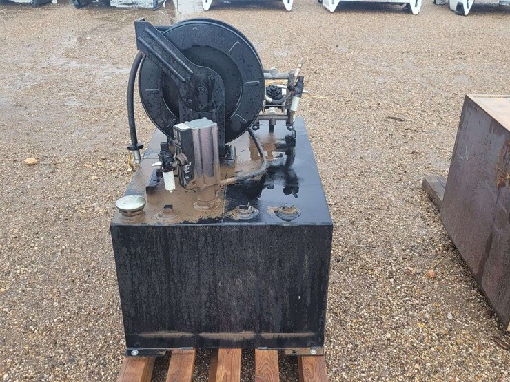 lubrication-skid-100-gallon-used-oil/100-gallon-new-oil-tanks-image-4