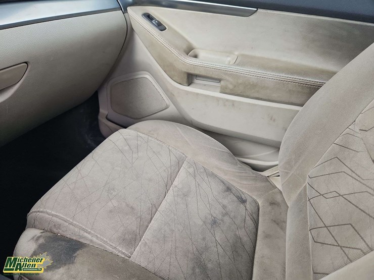 2013-ford-explorer-image-29