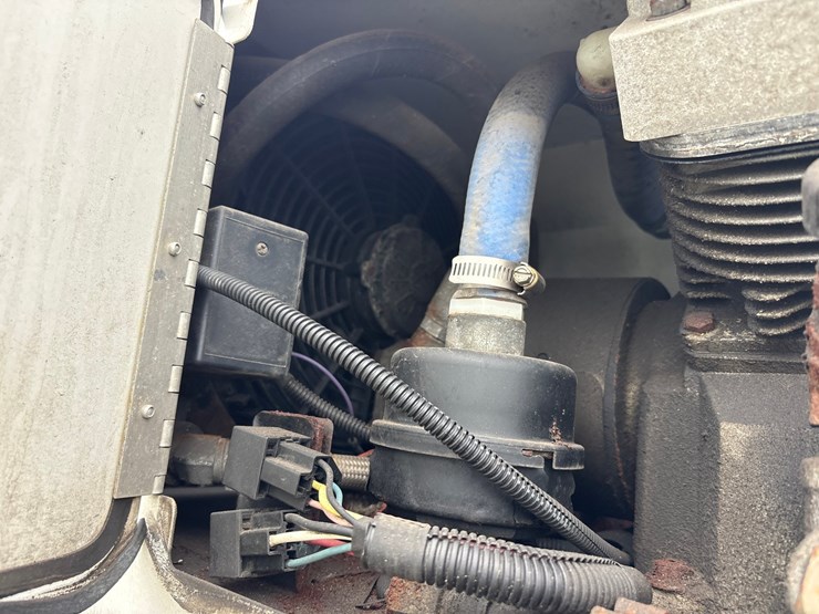 2015-ford-f550-image-36